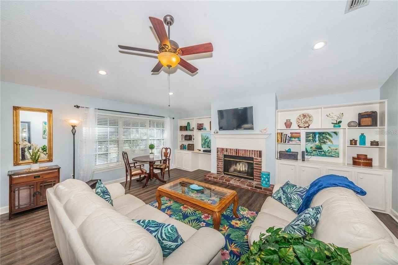 301 Washington Ave - Photo 3 of 12