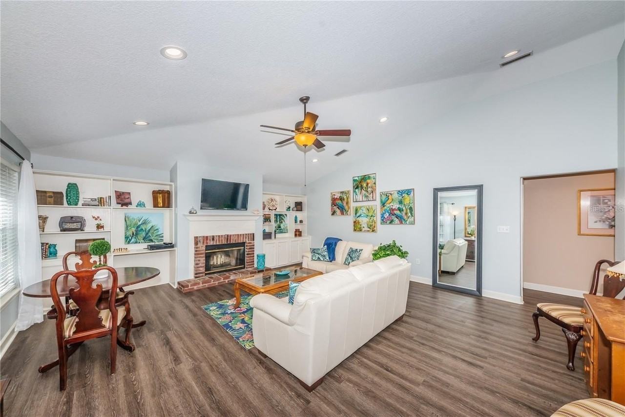 301 Washington Ave - Photo 4 of 12