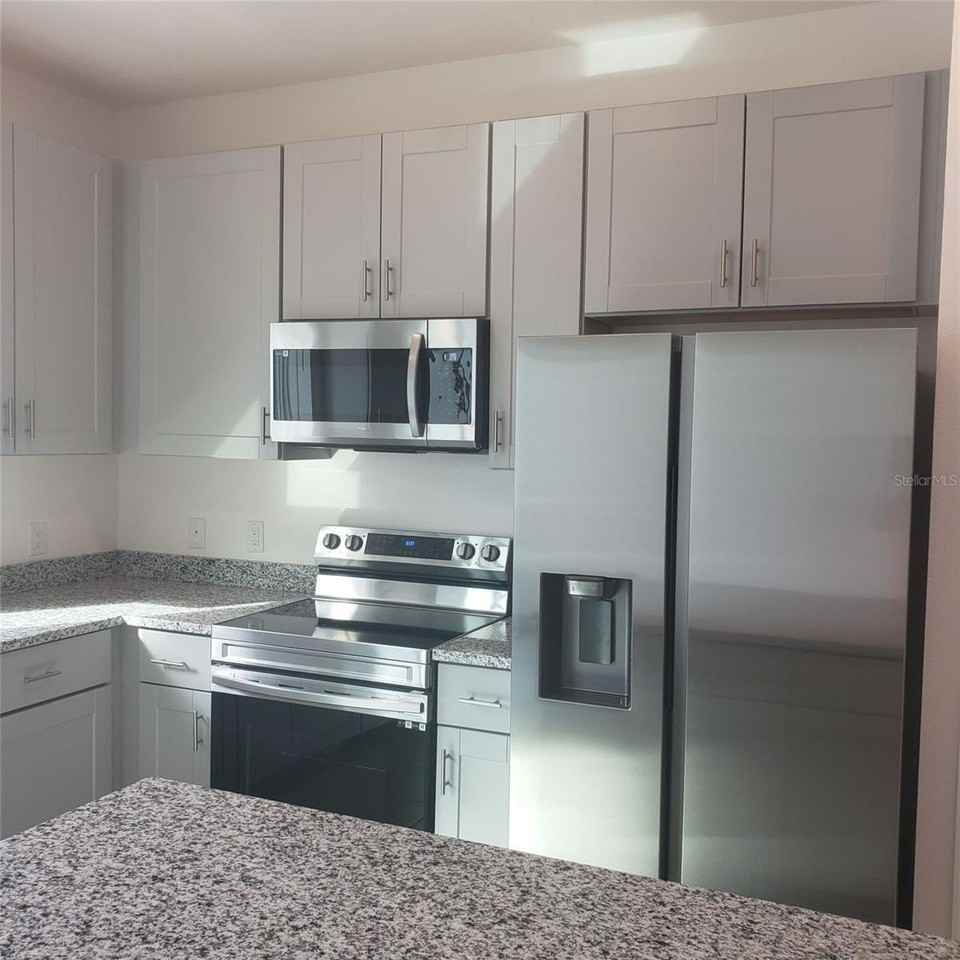 34218 Rogallo Ln - Photo 3 of 10