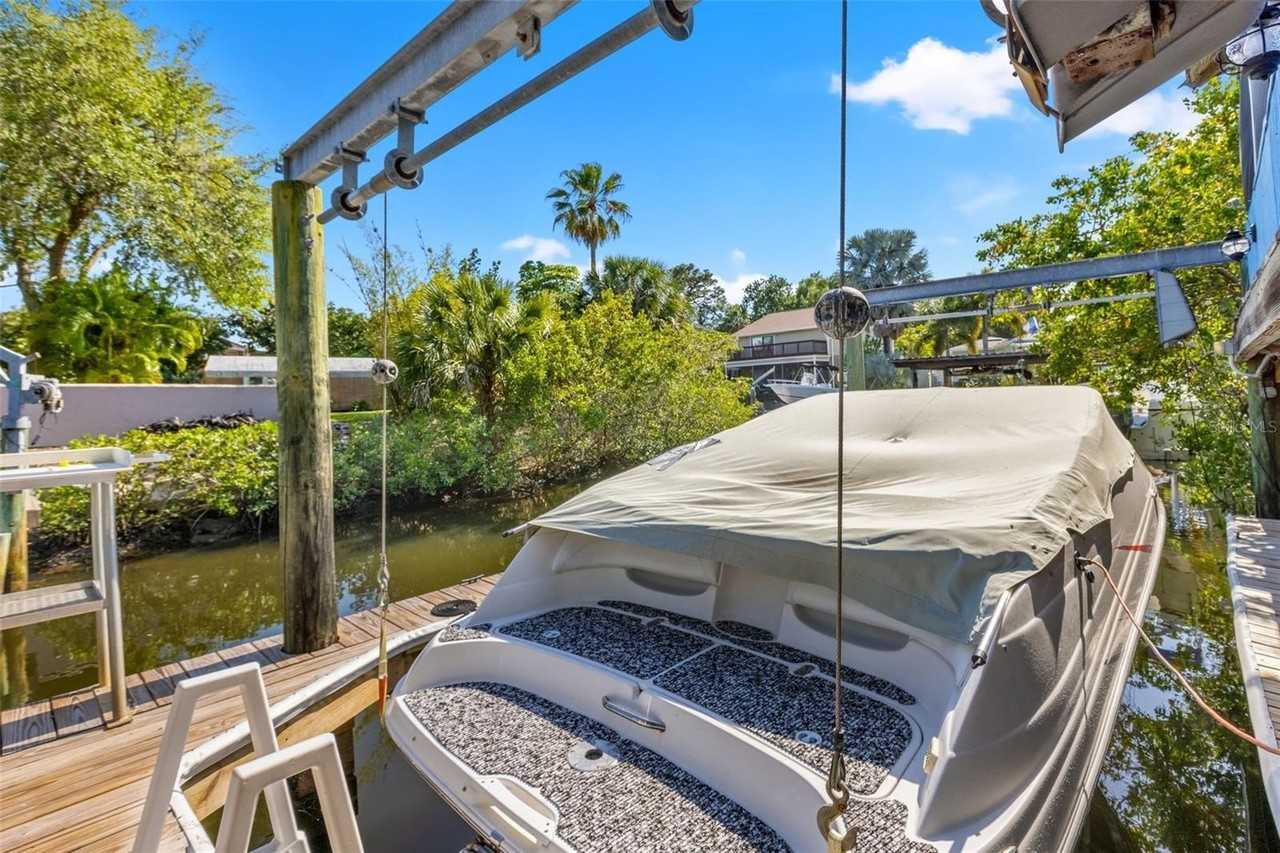 428 Klosterman Rd W - Photo 4 of 50