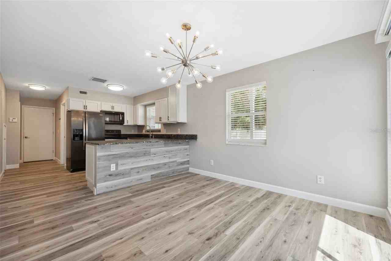 428 Klosterman Rd W - Photo 5 of 50