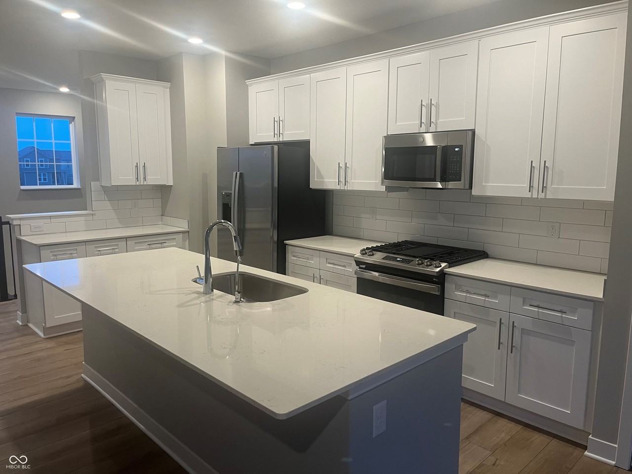 6978 Equality Blvd - Photo 4 of 20