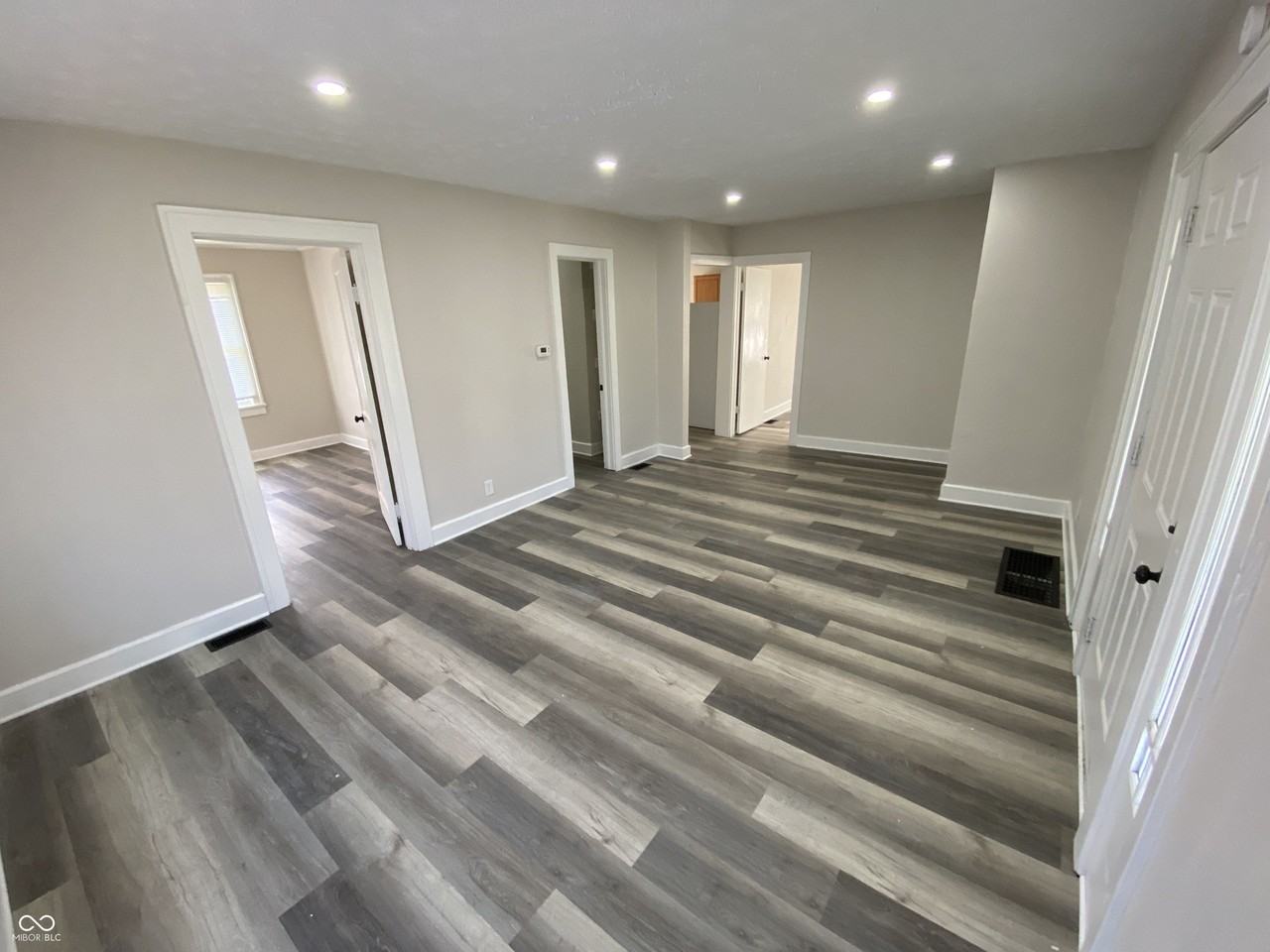 2002 Arrow Ave - Photo 3 of 12