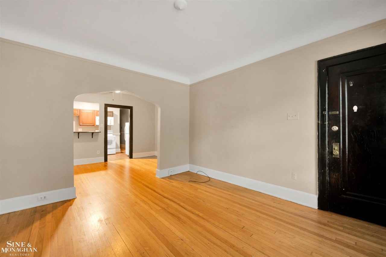 815 Beaconsfield Ave #1S - Photo 2 of 18