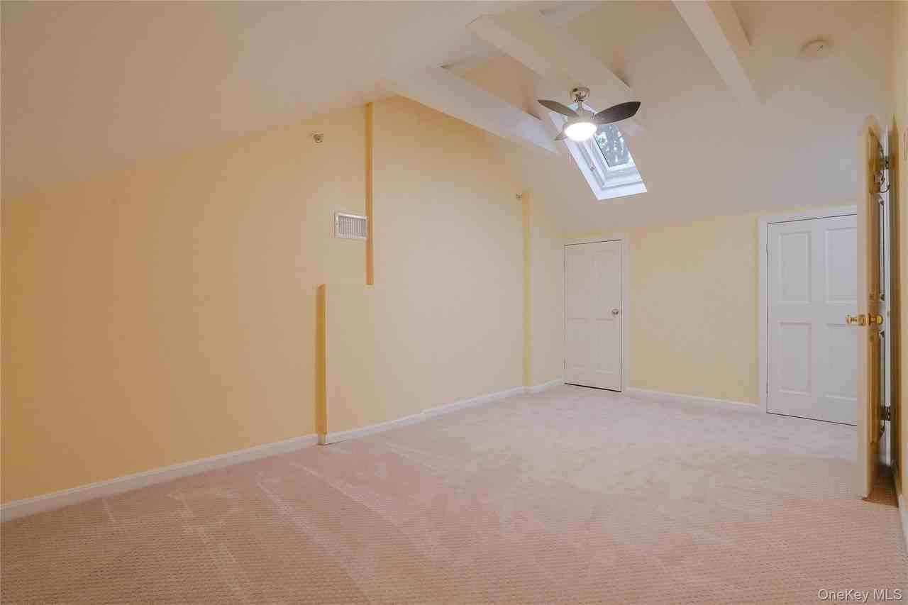 203 Park Ridge Ln - Photo 4 of 30