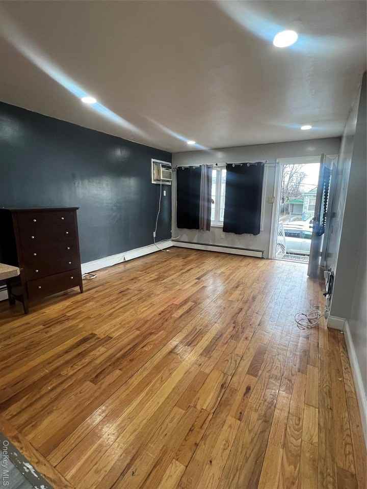 18011 146th Ave - Photo 4 of 19