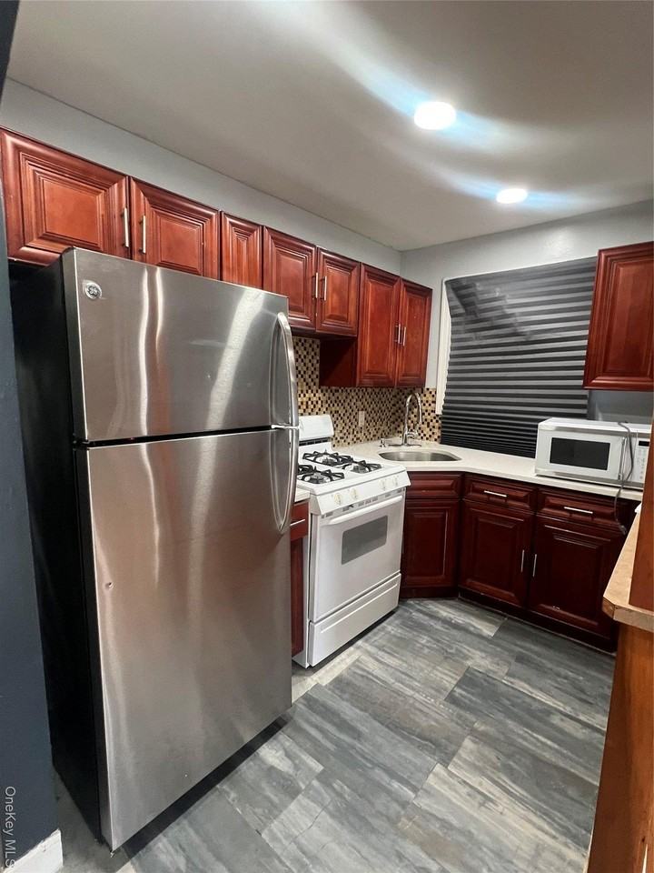 18011 146th Ave - Photo 5 of 19