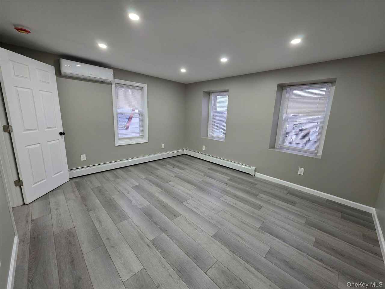 269 Willis Ave Unit N - Photo 4 of 5