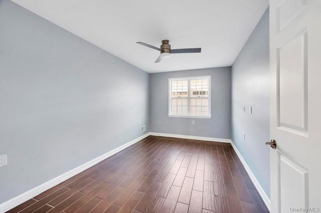 10220 Rockaway Beach Blvd Unit 1a - Photo 4 of 18