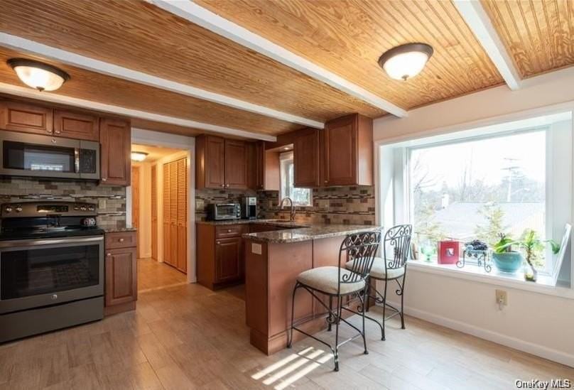 401 Nichols St - Photo 2 of 22