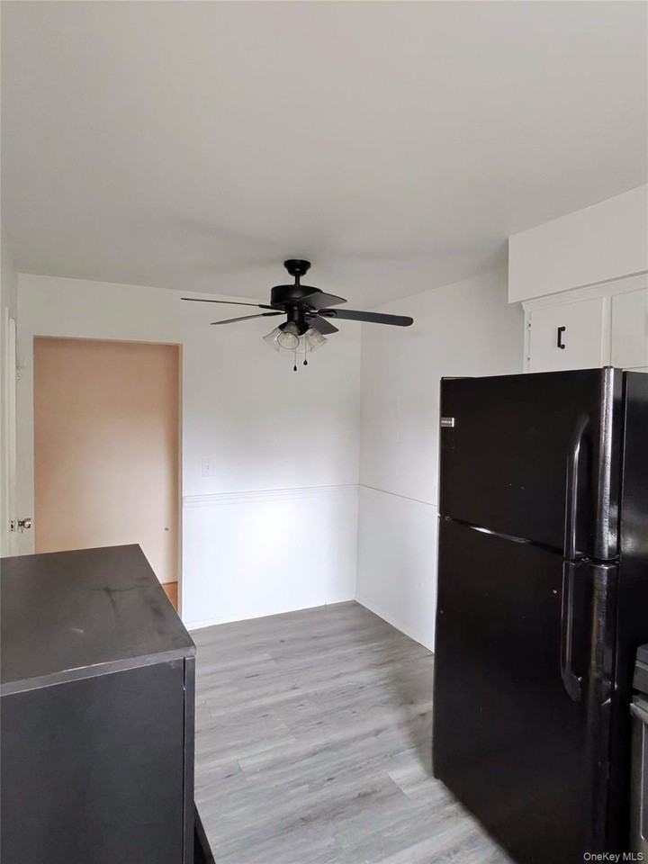 285 Sneden Pl W Unit 285 - Photo 7 of 7