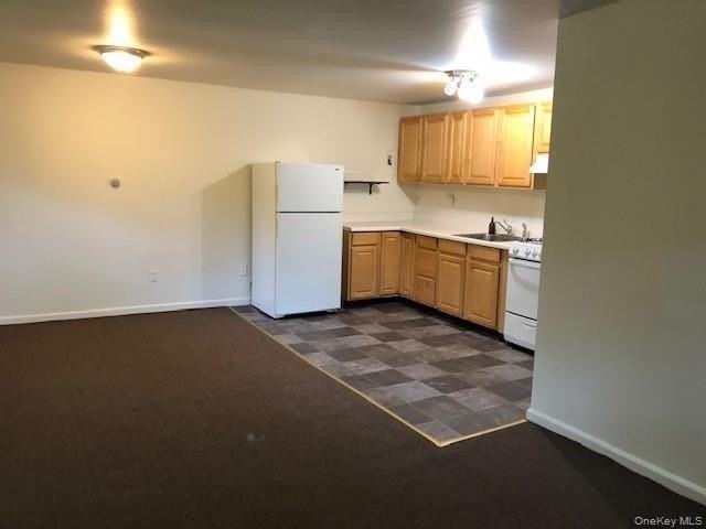 49 Congers Rd Apt 7 - Photo 3 of 11