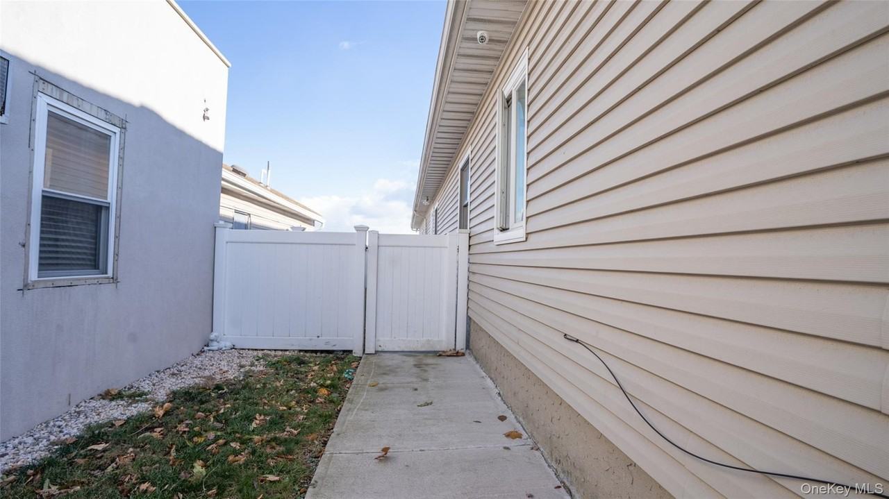 4001 Broadway - Photo 2 of 23