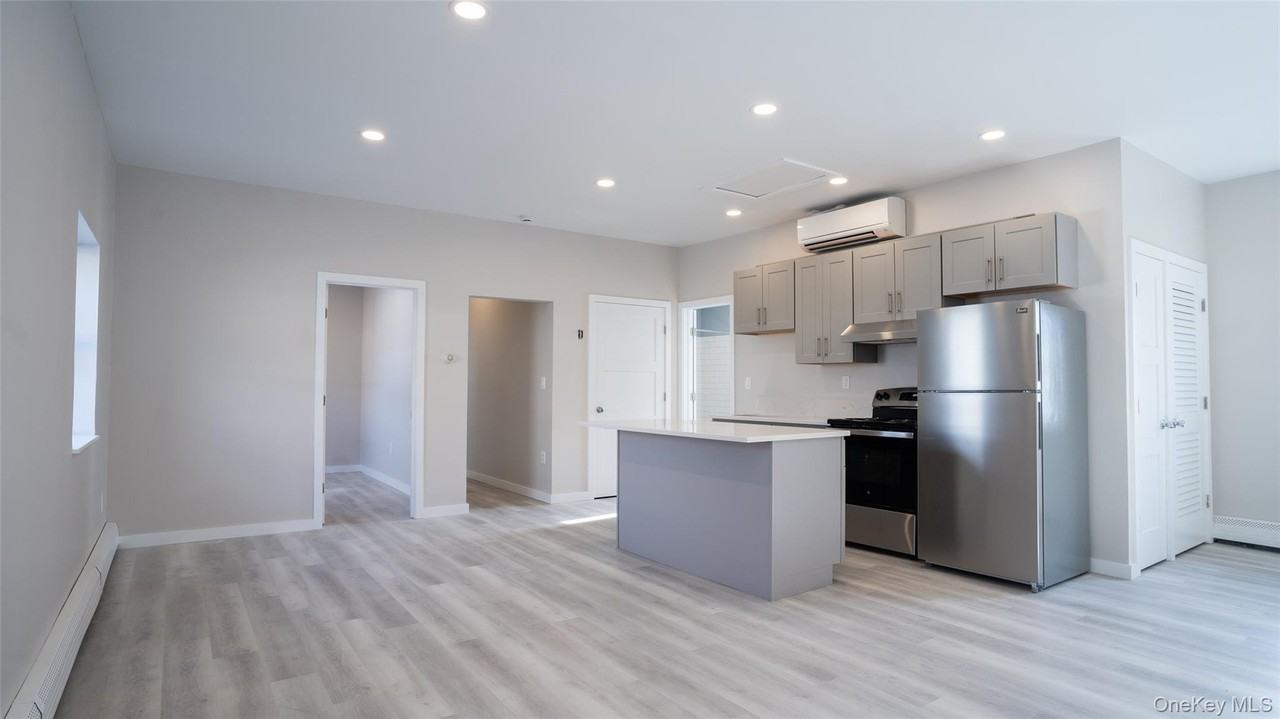 4001 Broadway - Photo 4 of 23