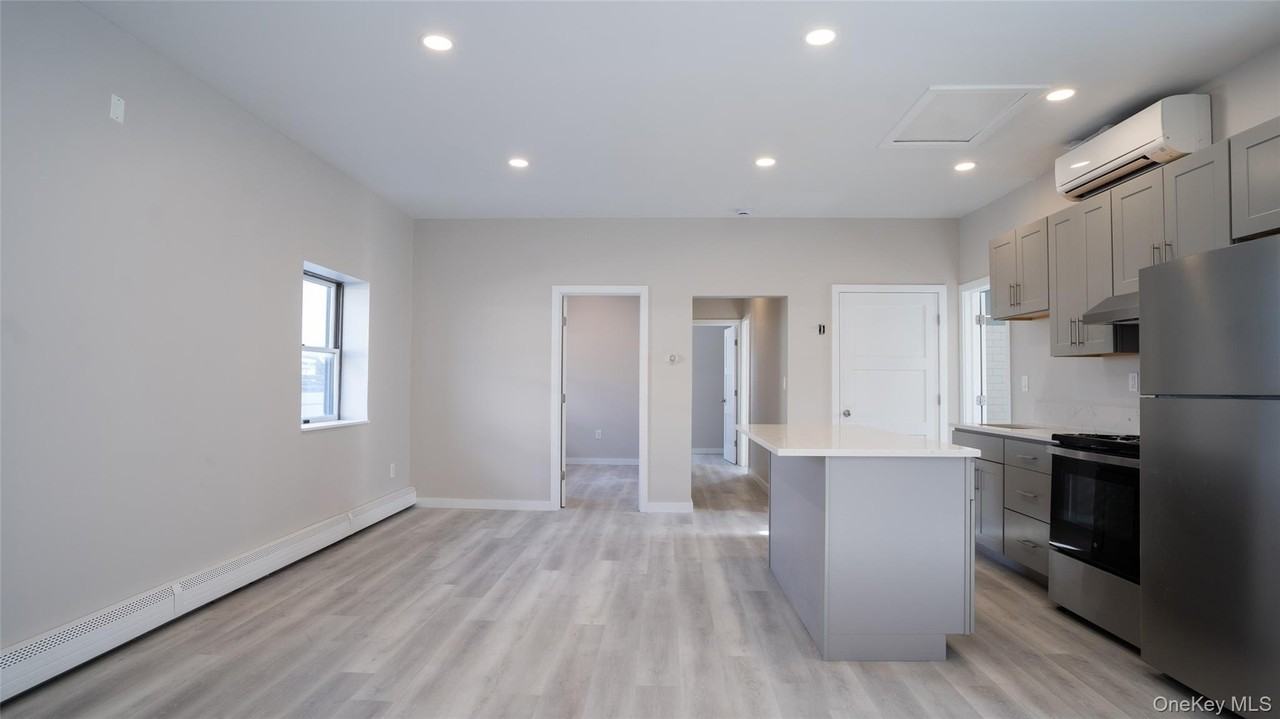 4001 Broadway - Photo 5 of 23