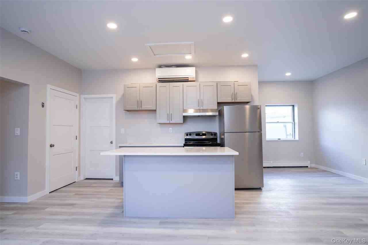 4001 Broadway - Photo 6 of 23