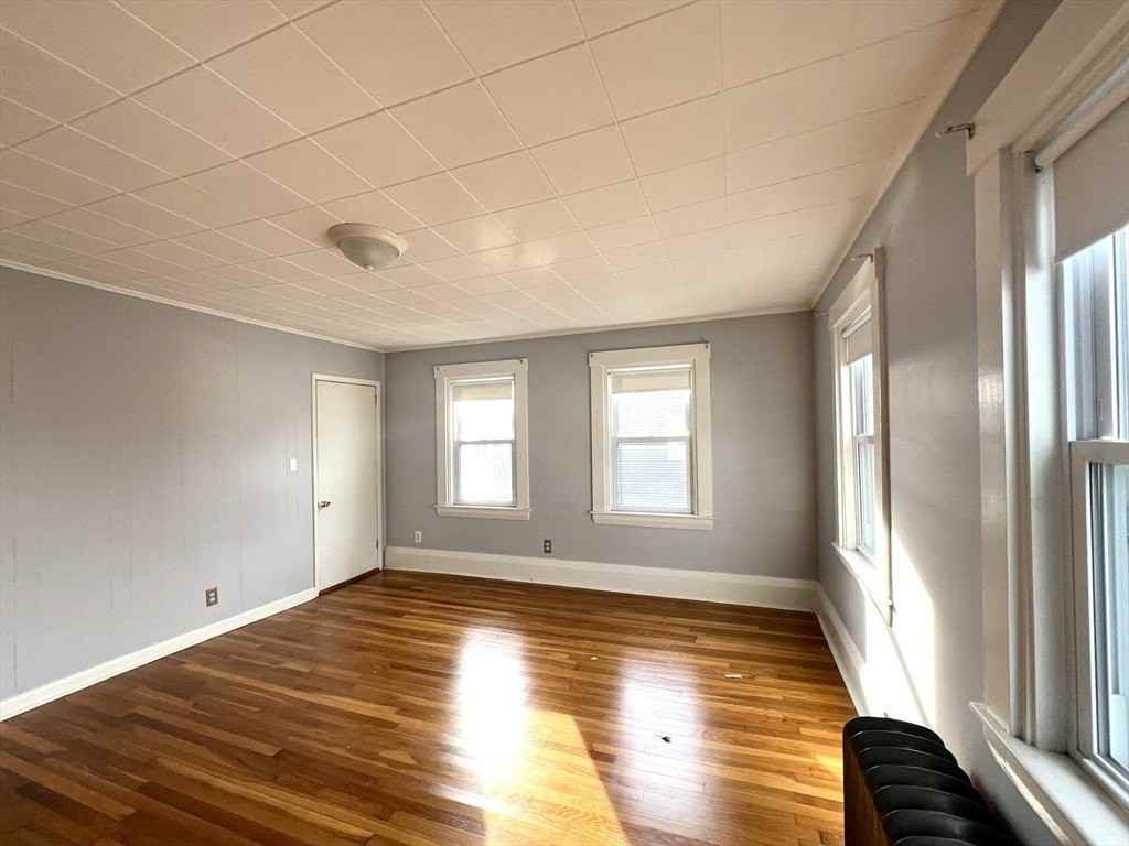 79 Franklin St Unit 2 - Photo 4 of 16