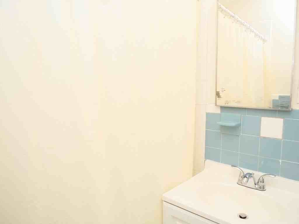 1027 Commonwealth Ave #21 - Photo 6 of 7