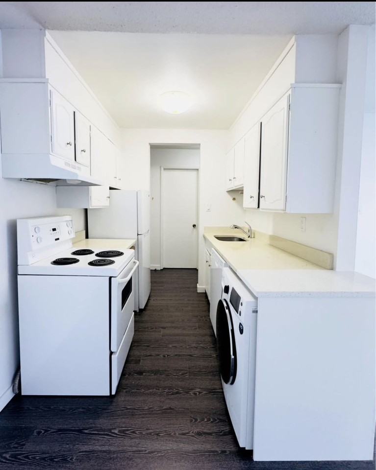 15158 Royal Ave - Photo 6 of 12