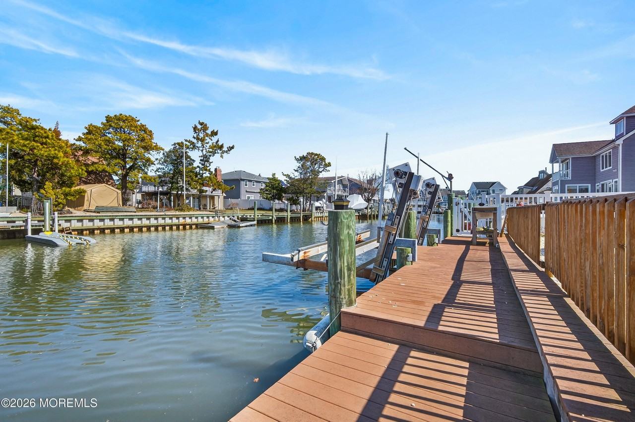 13 Clearwater Way - Photo 3 of 33