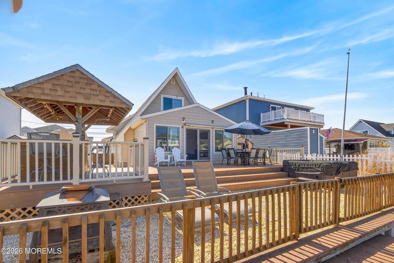 13 Clearwater Way - Photo 4 of 33