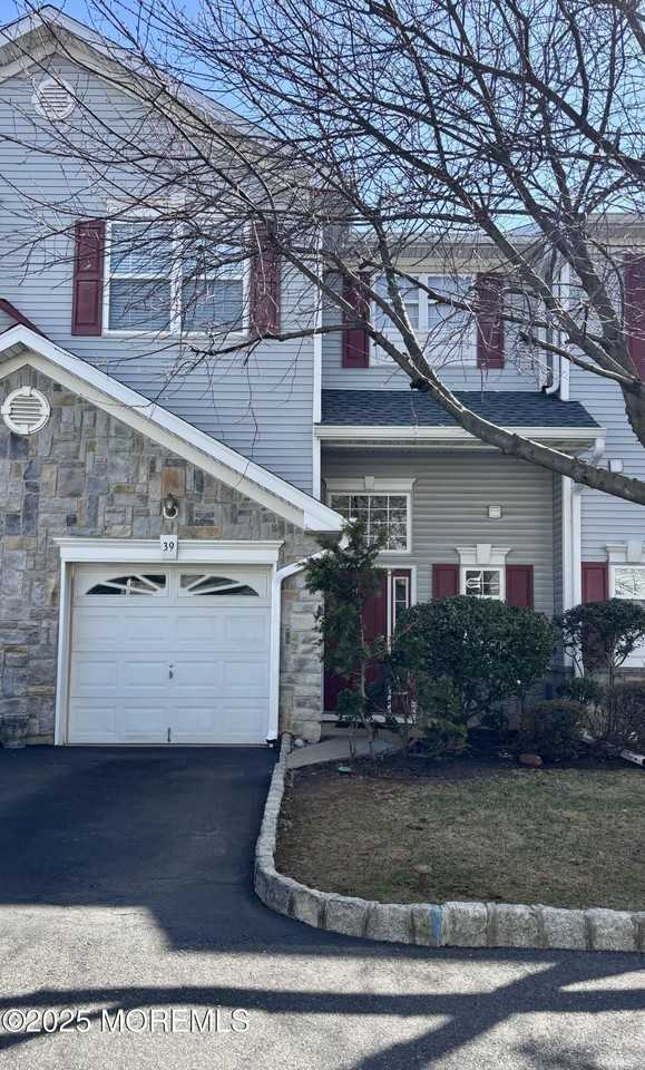 39 Rozalyn Ln Unit 141 - Photo 2 of 19