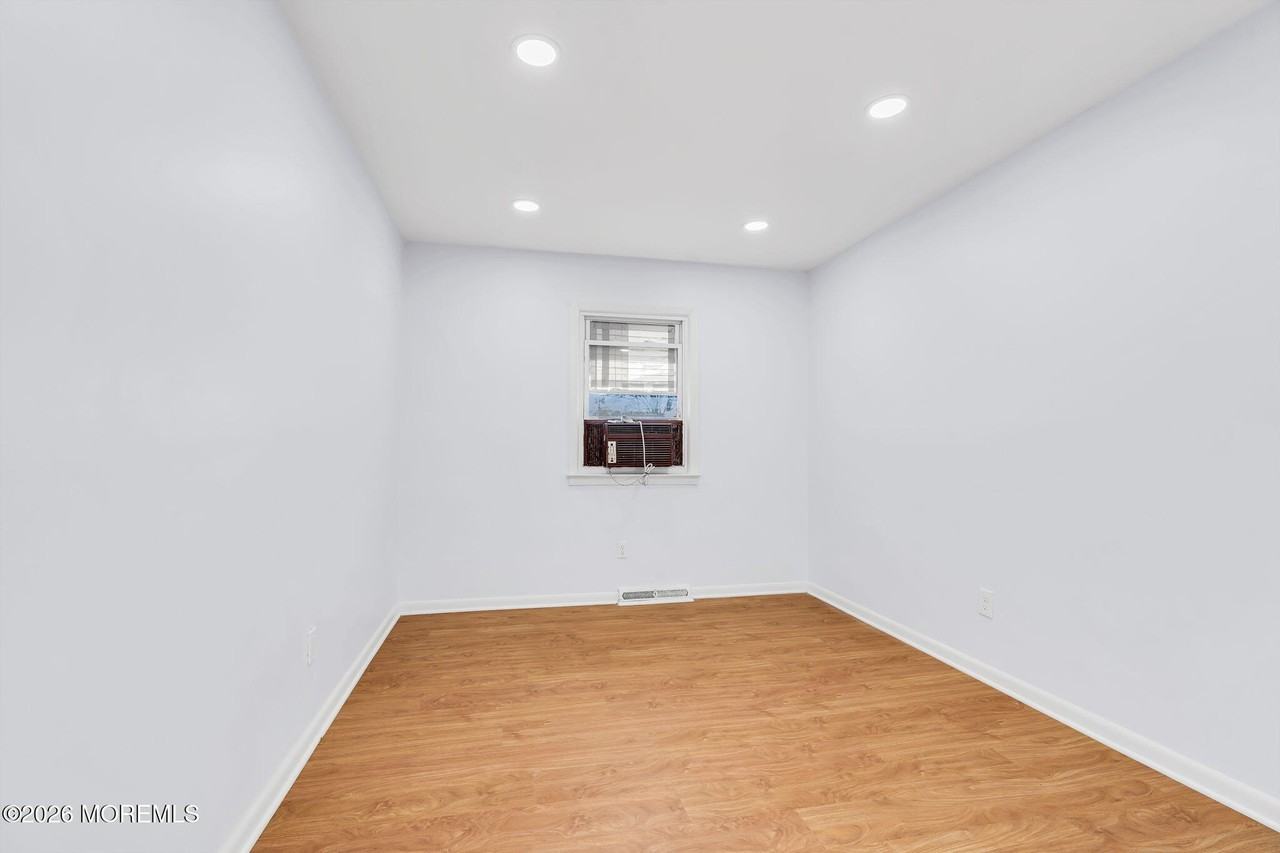 105 Clark St - Photo 6 of 9