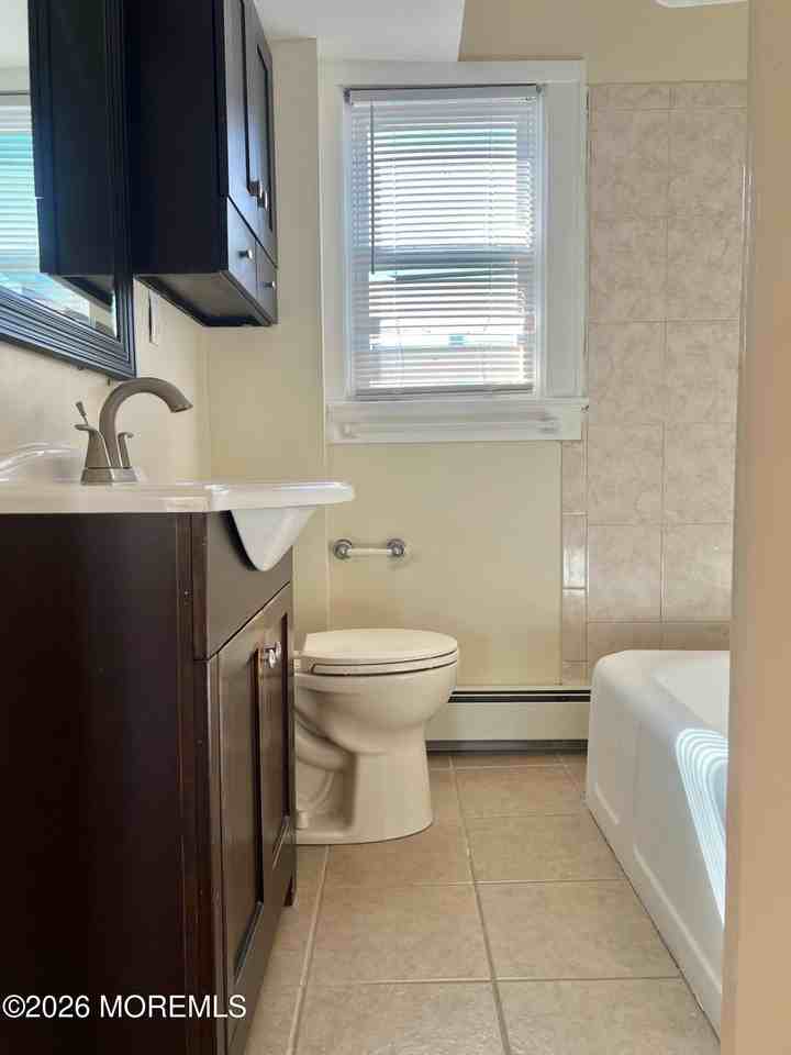 246 7th Ave - Photo 7 of 12