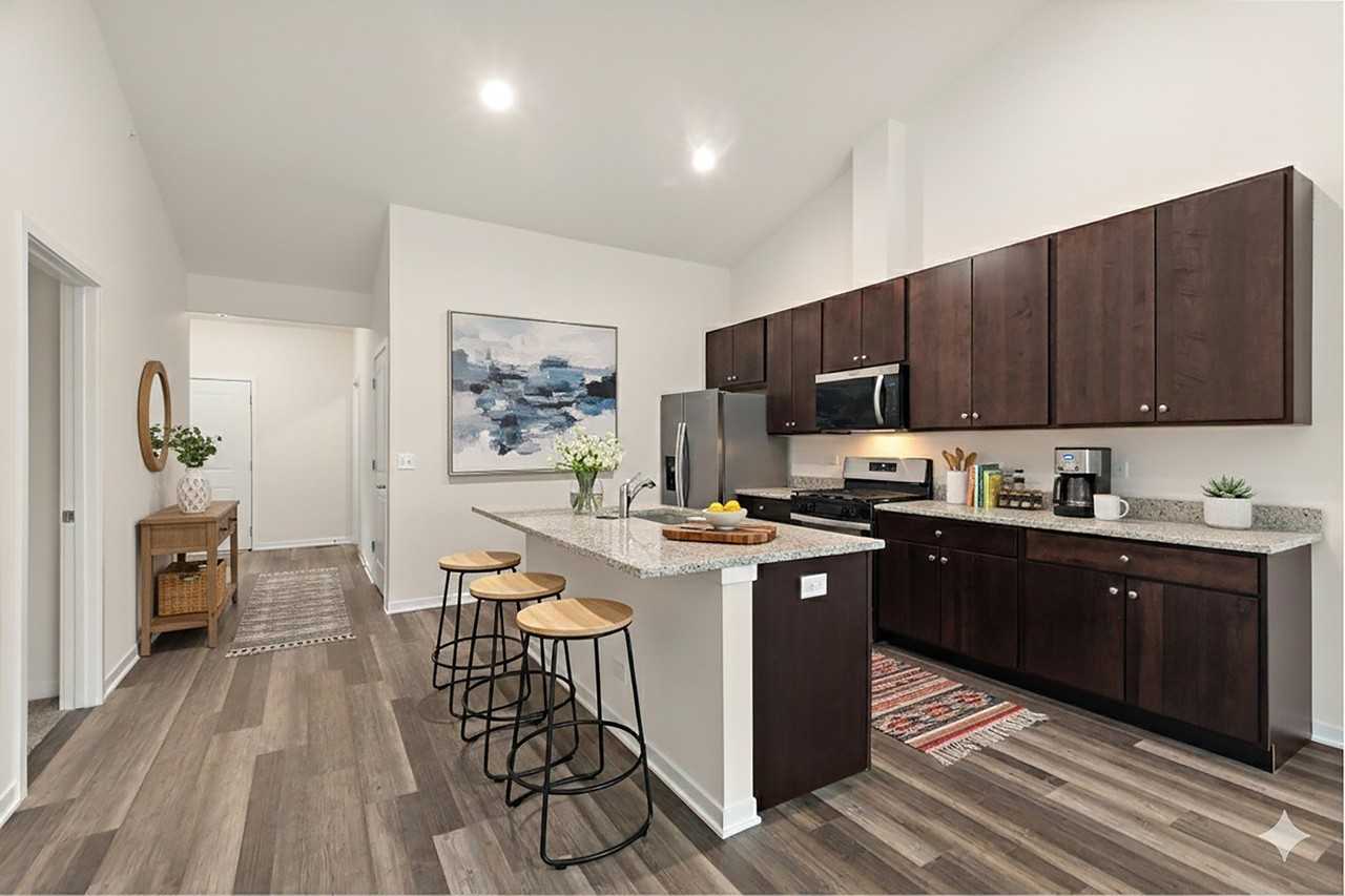 69 Olympus Dr - Photo 6 of 36