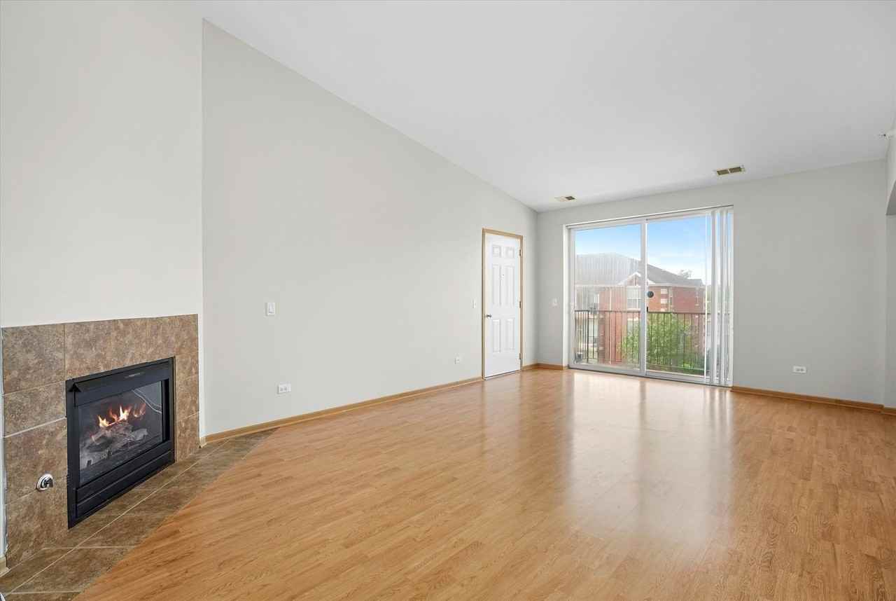 16671 Liberty Cir Unit 3n - Photo 6 of 17