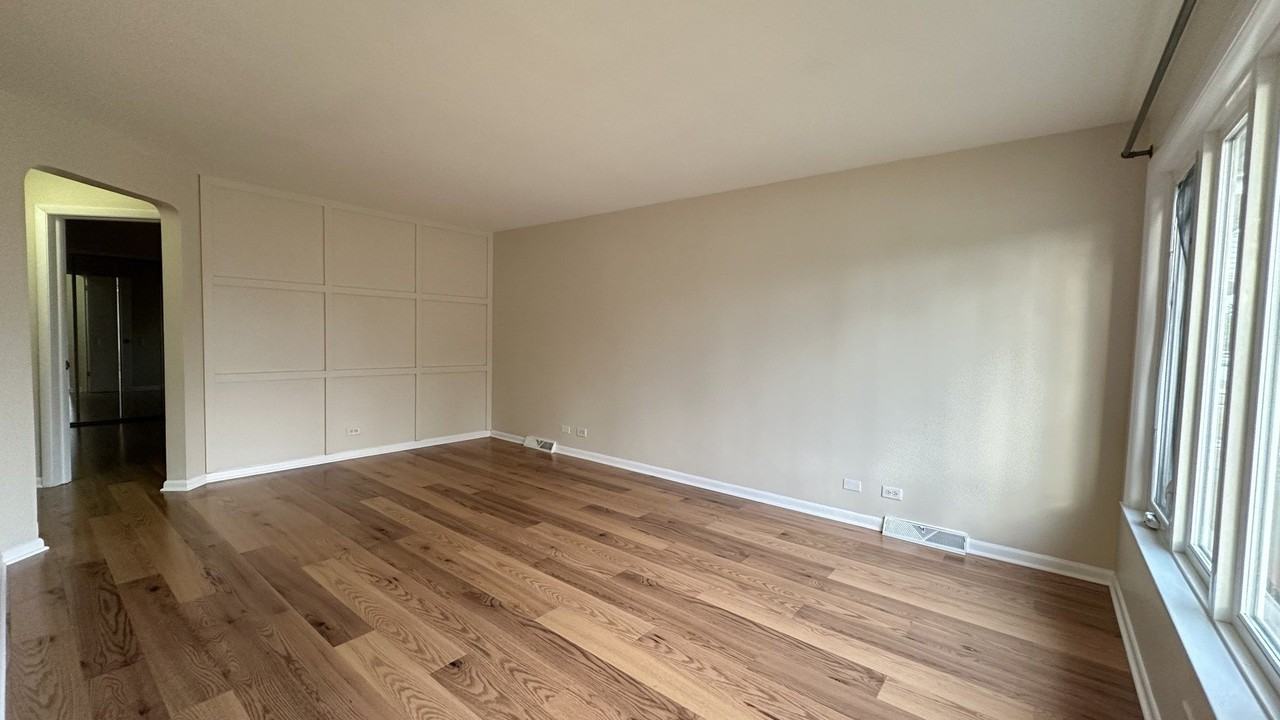 7520 W Carmen Ave - Photo 2 of 23