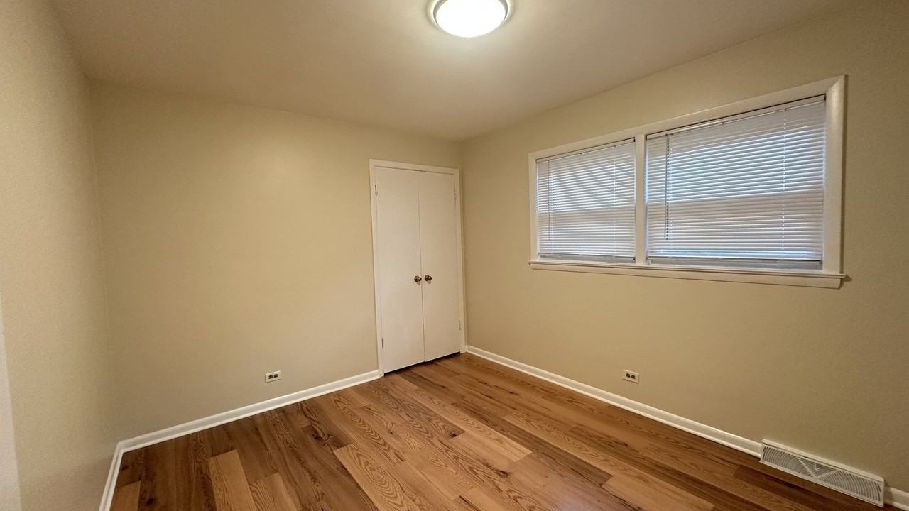 7520 W Carmen Ave - Photo 6 of 23