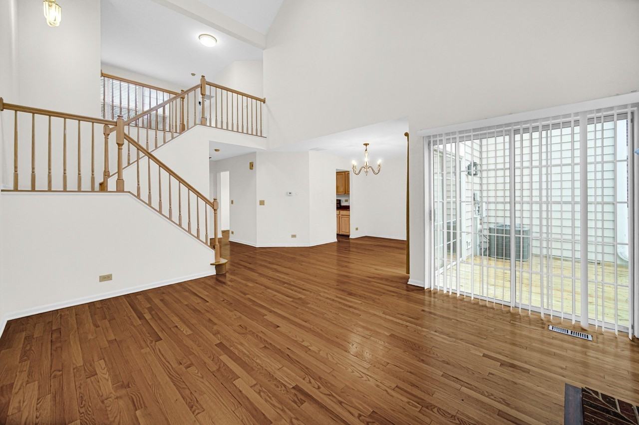 125 Stevens Dr - Photo 4 of 20