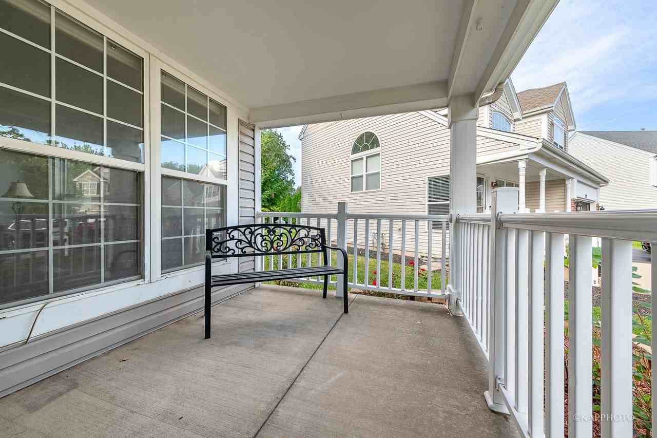 2316 Periwinkle Ct - Photo 3 of 30