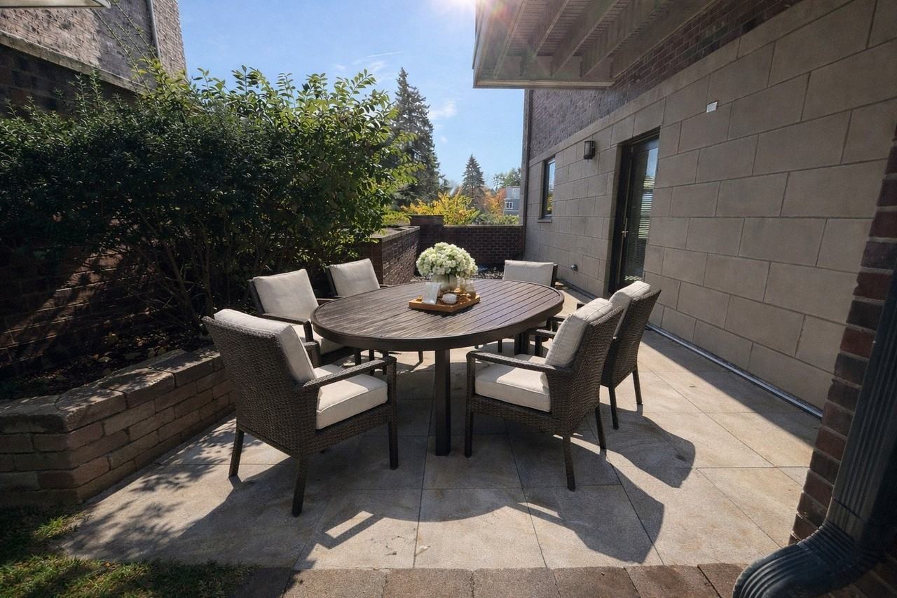 833 Laurel Ave Unit 106 - Photo 5 of 13