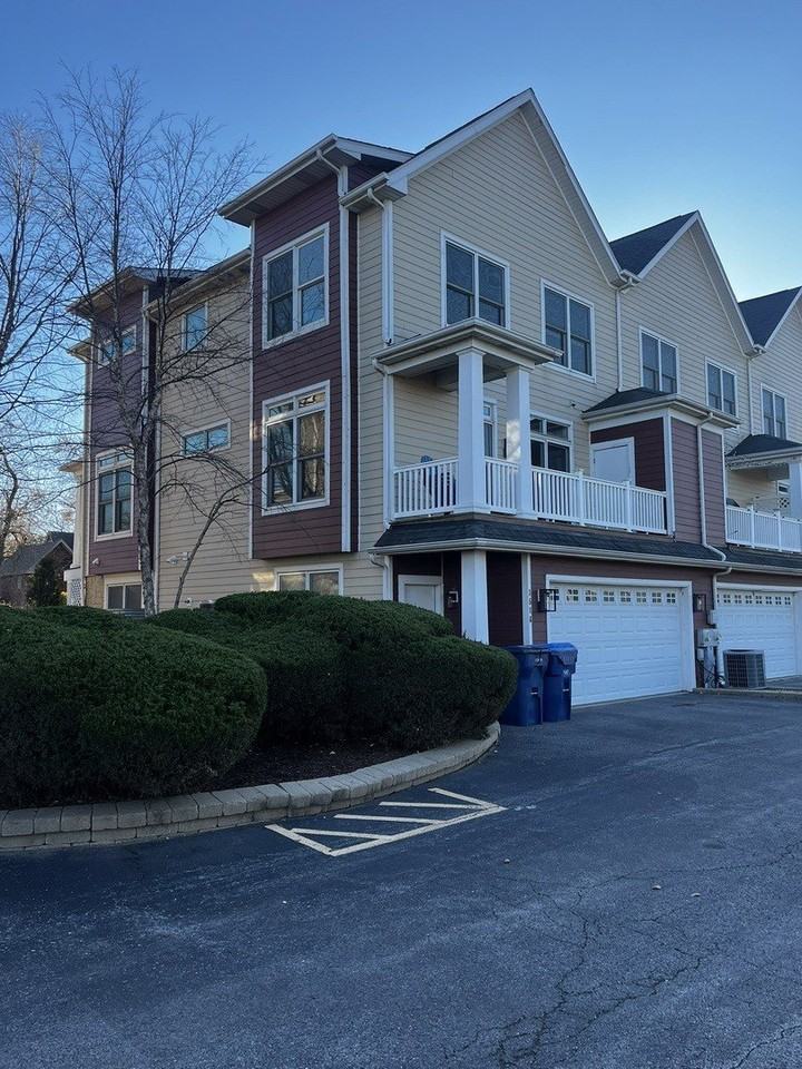 1516 Broadway St - Photo 2 of 22