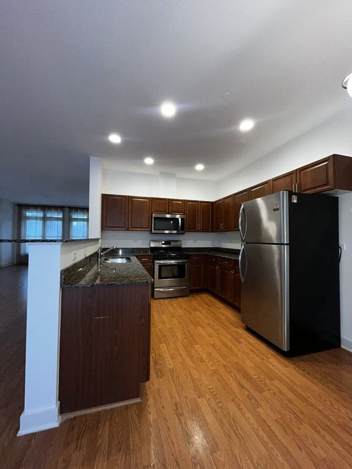 1516 Broadway St - Photo 7 of 22