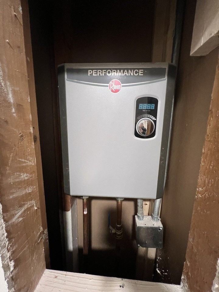 737 N Central Ave Apt 108 - Photo 4 of 5