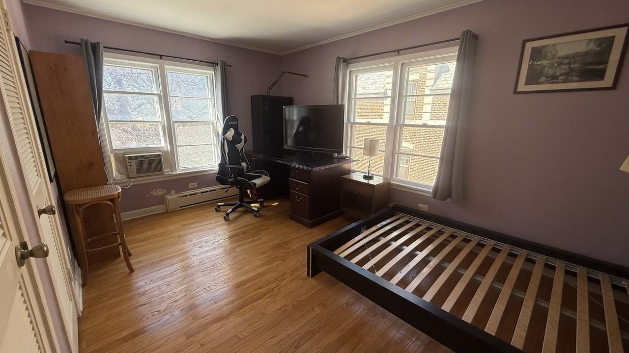 1923 Sherman Ave Apt 3n - Photo 3 of 10