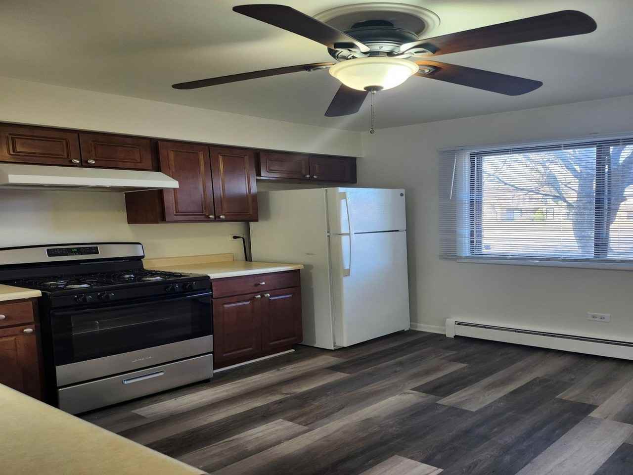 7715 Woodward Ave Apt 3b - Photo 2 of 9