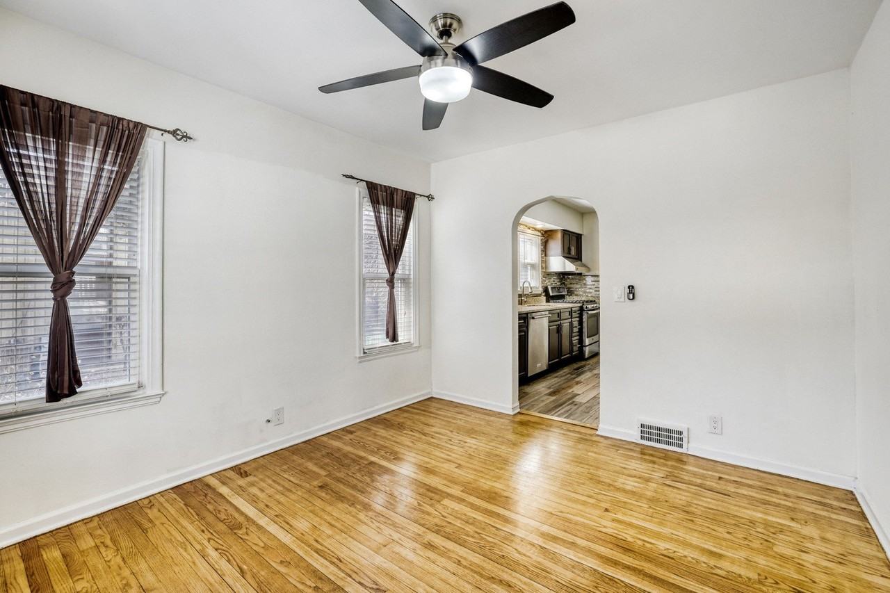 626 N Hough St - Photo 6 of 22