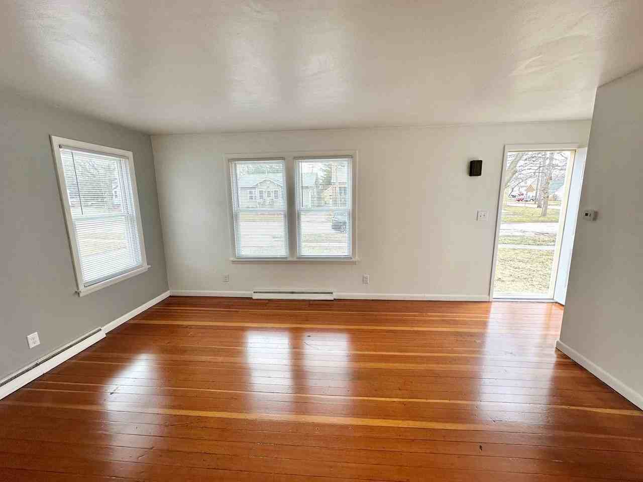 858 Clay St - Photo 2 of 17