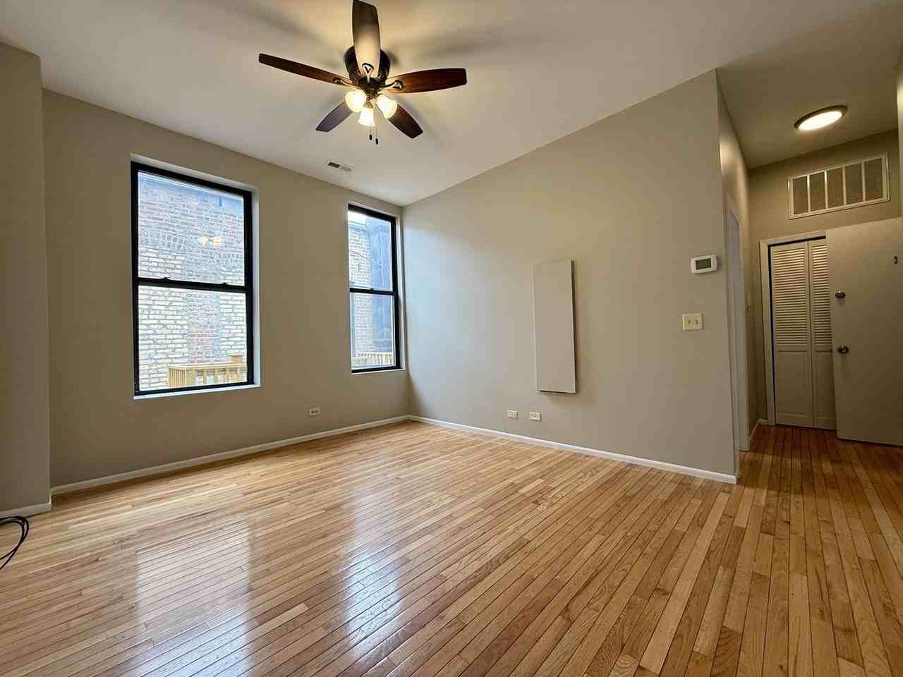 556 W 37th St Apt 3f - Photo 7 of 12