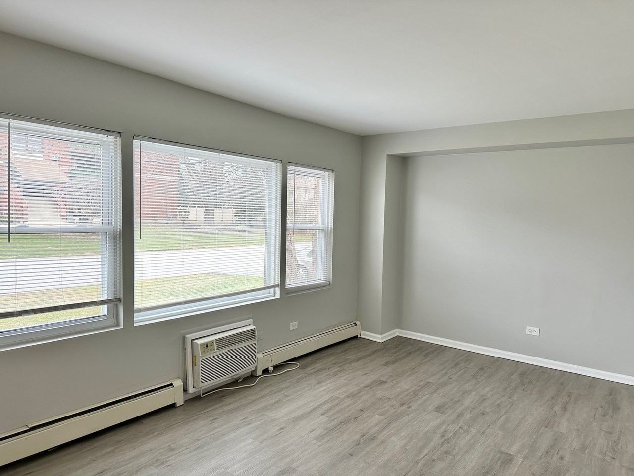 8635 S 84th Ct Unit 1n - Photo 2 of 11