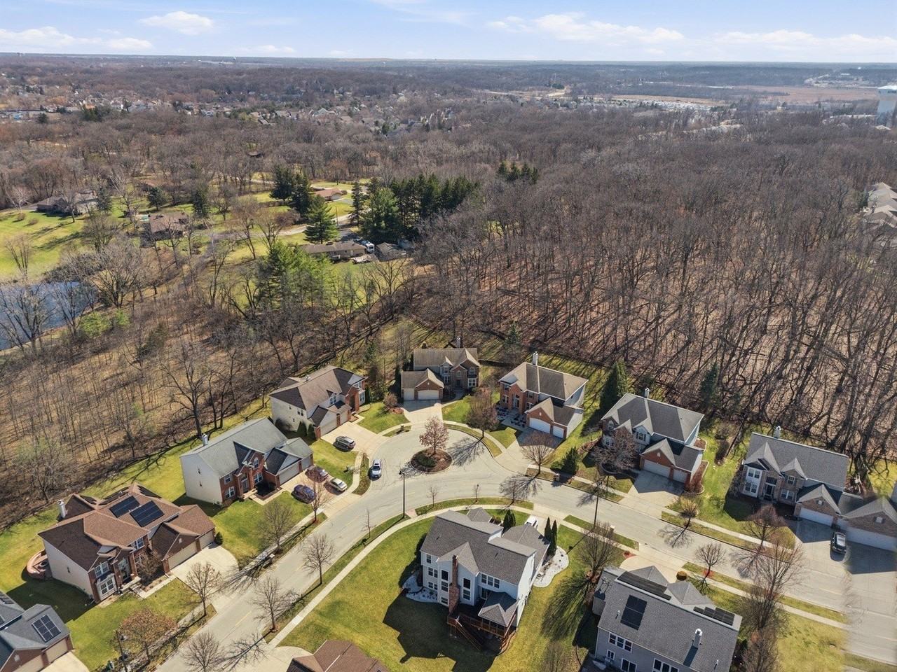 715 Blue Ridge Dr - Photo 3 of 32