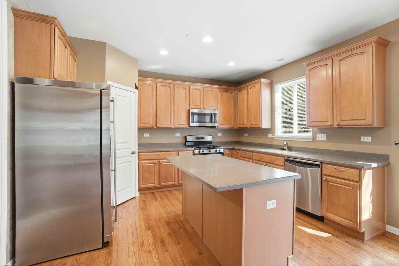 715 Blue Ridge Dr - Photo 7 of 32