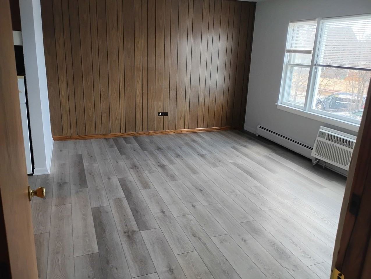 9110 31st St Apt 6 - Photo 2 of 6