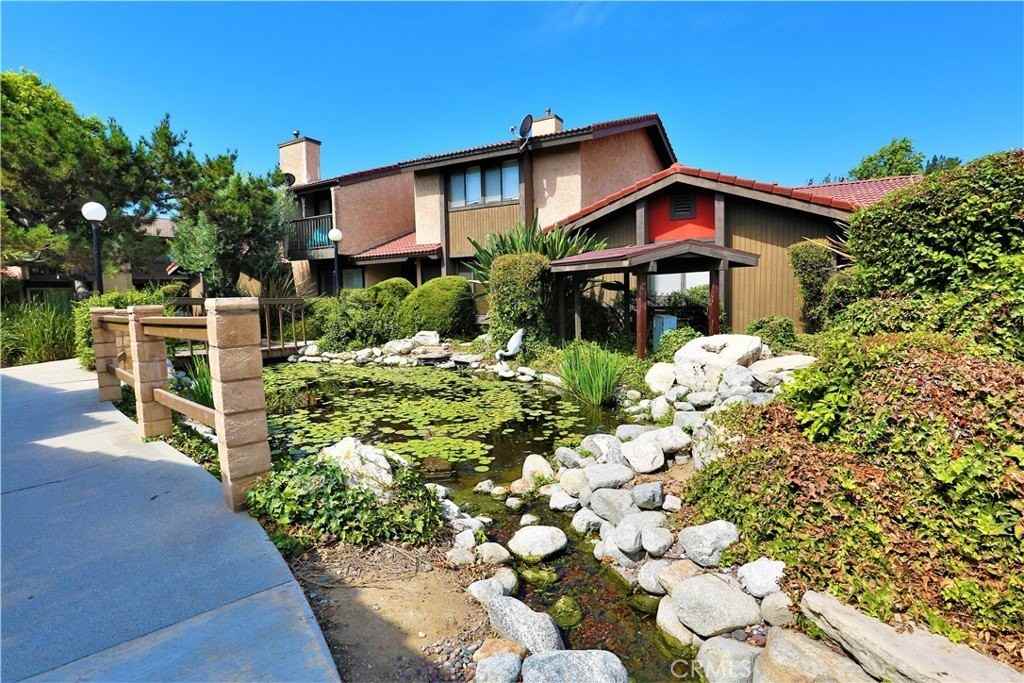 171 S Hollenbeck Ave - Photo 3 of 14