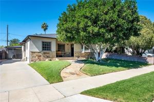 featured image of 1641 N Catalina St