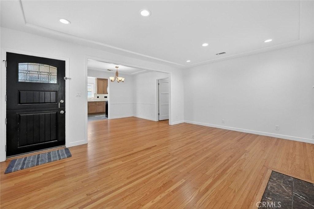 1641 N Catalina St - Photo 2 of 29